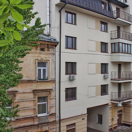לבוב Квартира По Вулиці Голубовича 42 Біля Вокзалу Комфортна Повноцінна Стильна מראה חיצוני תמונה